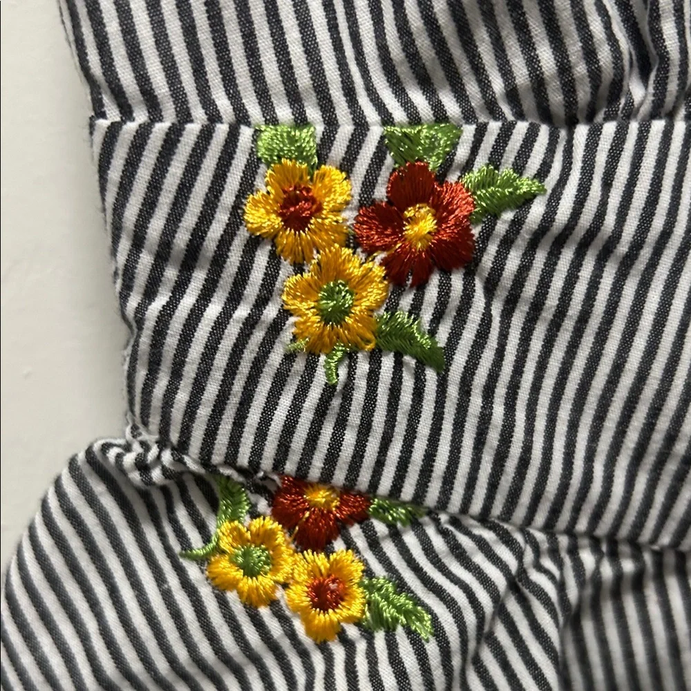 Forever 21 Contemporary Striped Floral Embroidered Babydoll Peplum Top Size S - Picture 4 of 14